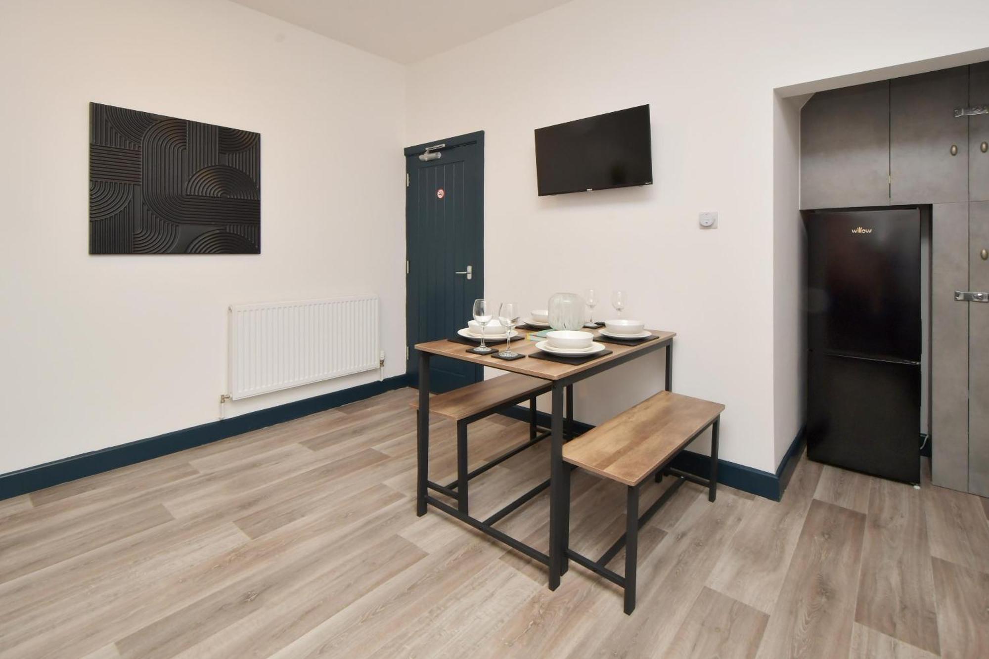 Stay At Shobnall Road Rooms And Studios Burton Exterior photo