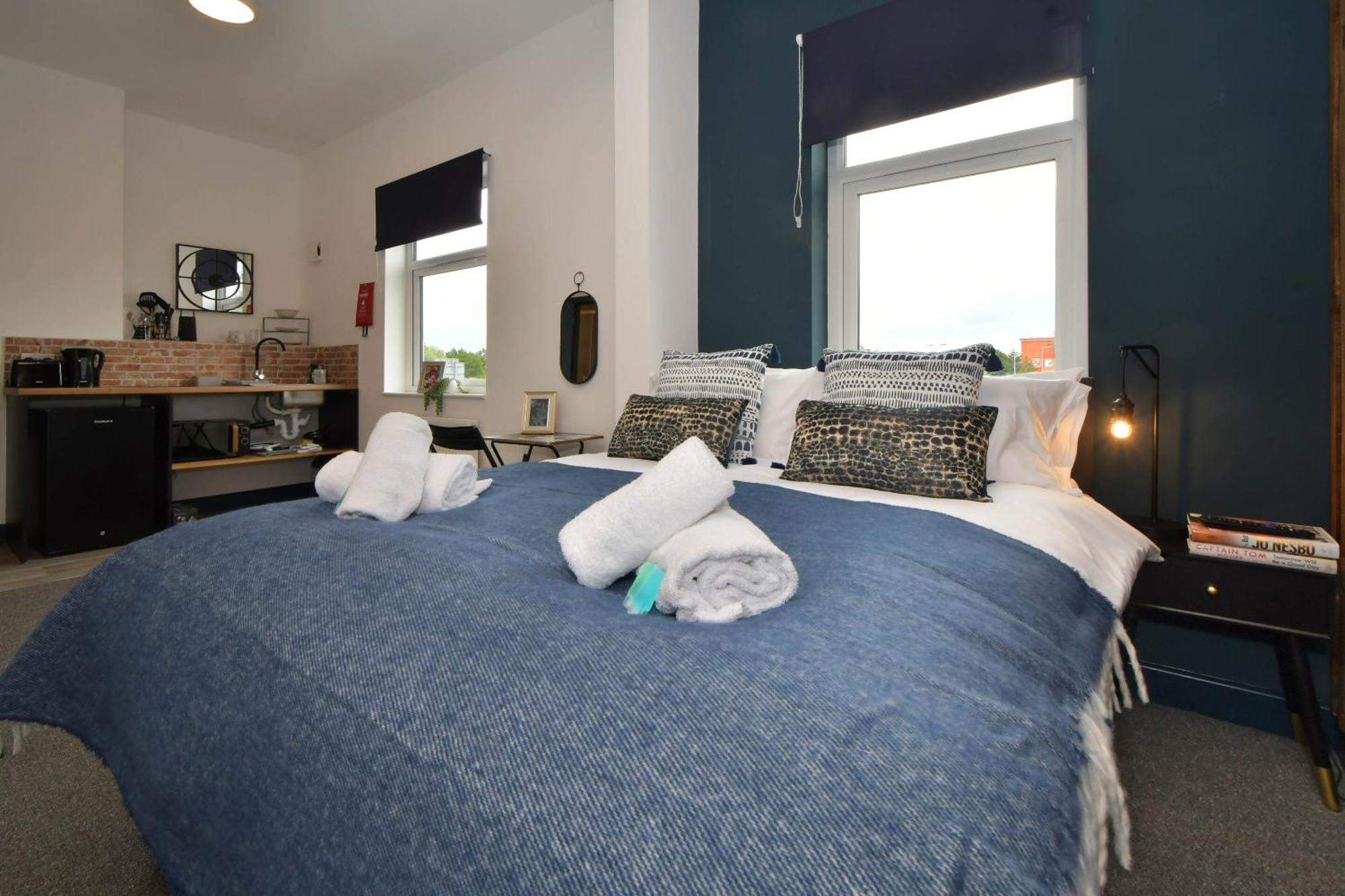 Stay At Shobnall Road Rooms And Studios Burton Exterior photo