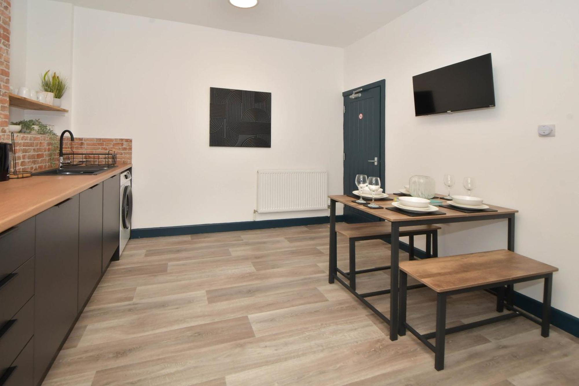 Stay At Shobnall Road Rooms And Studios Burton Exterior photo