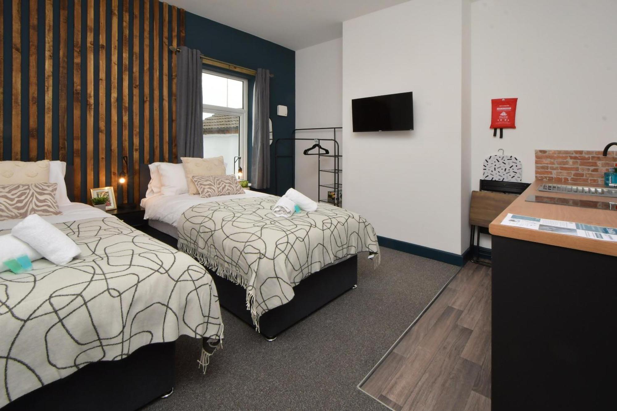 Stay At Shobnall Road Rooms And Studios Burton Exterior photo