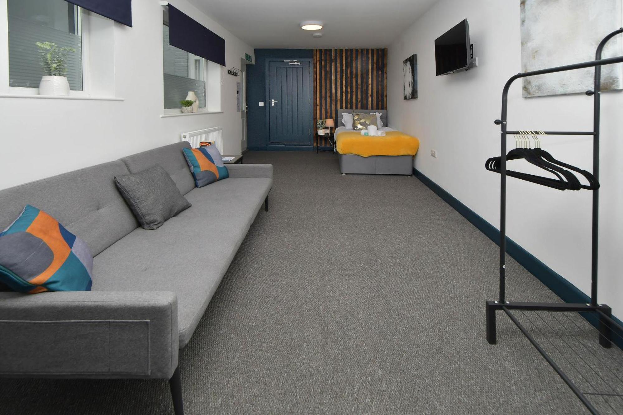 Stay At Shobnall Road Rooms And Studios Burton Exterior photo